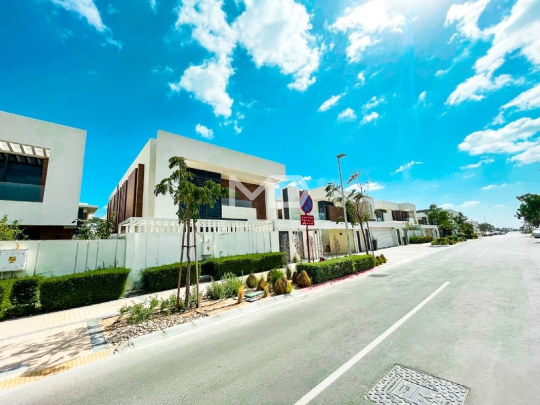 Hot Deal | Middle Unit | Prime LocationThe Cedars in Yas Acres