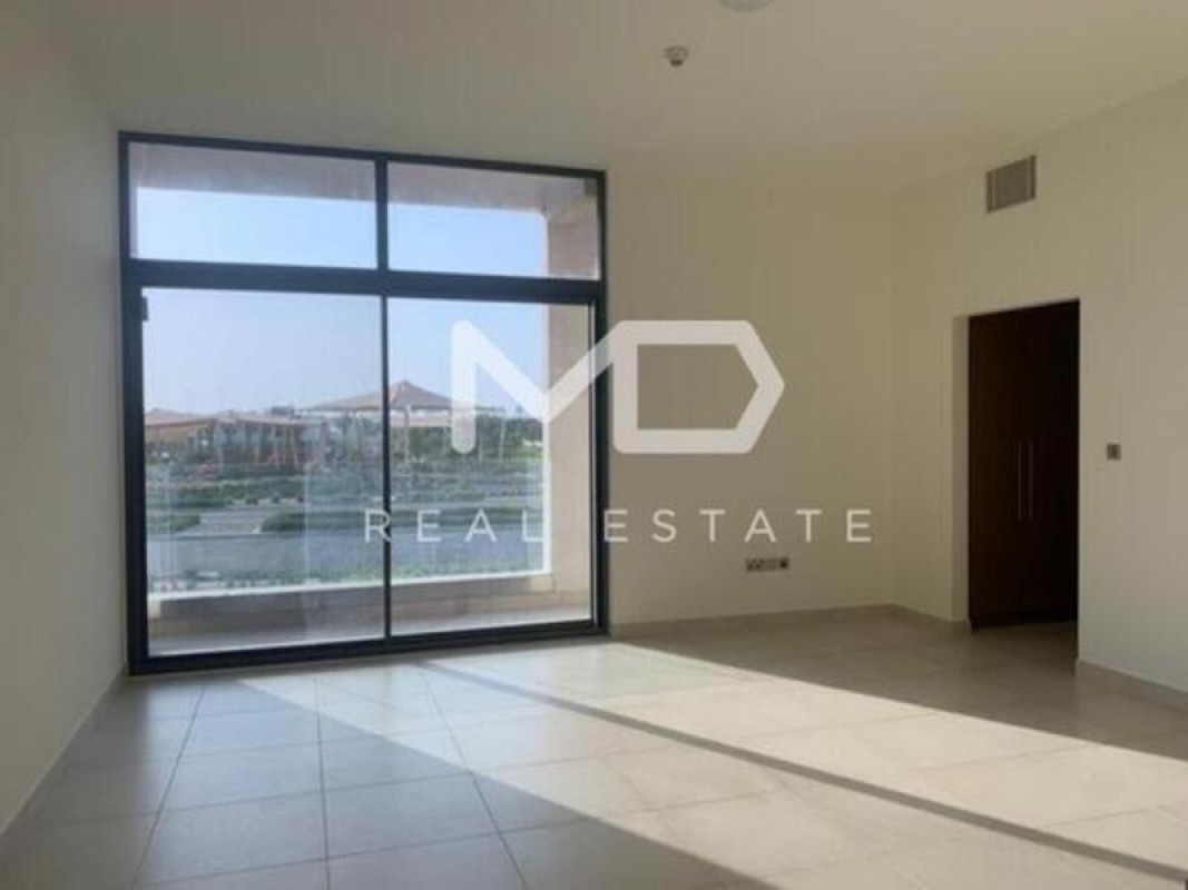 Close to Spinneys | Corner Villa | Private Garden in West Yas